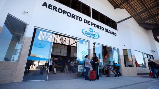 Governo do Estado entrega pavimentao e faixas laterais do aeroporto de Porto Seguro